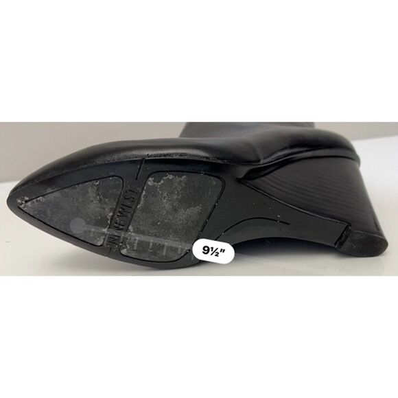 Liz Claiborne black smooth leather wedge ankle booties. Size 7.5-8(W). - Picture 10 of 10